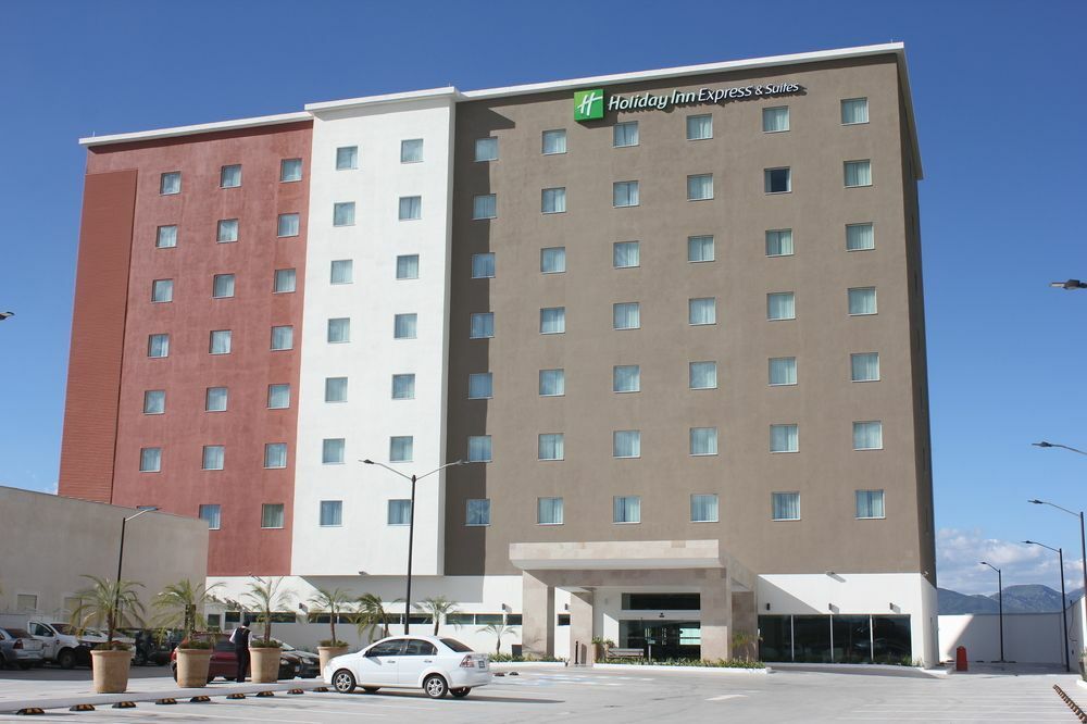 Holiday Inn Express & Suites Silao Aeropuerto Terminal, An Ihg Hotel 외부 사진